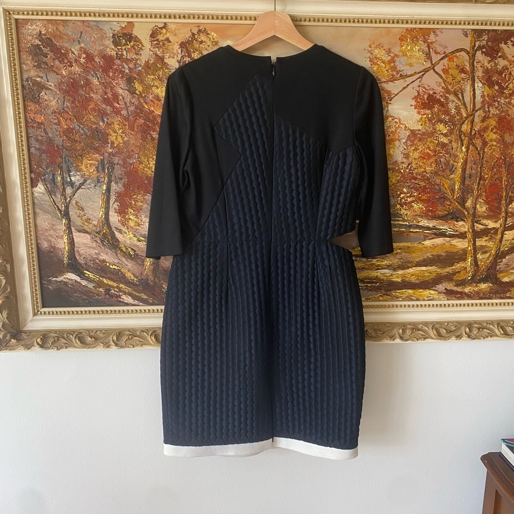 PRINGLE OF SCOTLAND CUTOUT DRESS - Picture 7 of 8